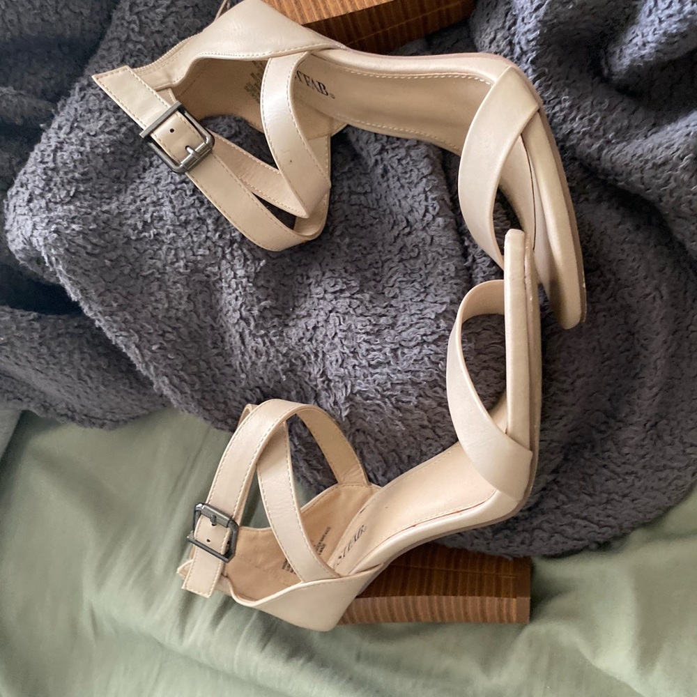 Nude Just Fab Heels